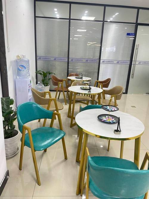 一般项目:信息咨询服务(不含许可类信息咨询服务);商务代理代办服务